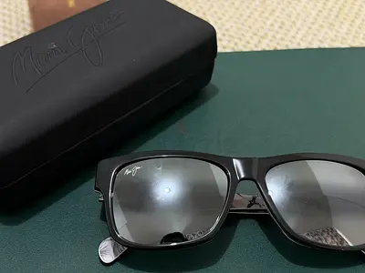 Maui Jim Maluhia sunglasses in a shiny black frame with SuperThin Glass polarized lense