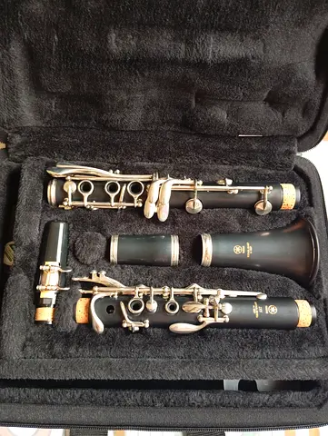 Yamaha B flat clarinet(YCL255TGT)with case (Student)