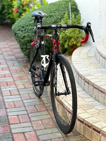 Ridley Carbon Road Bike – Fast, Clean, Race-Ready