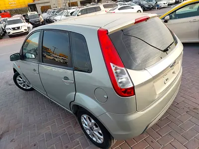 2014 FORD FIGO 照片 9