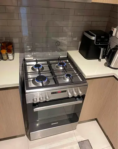 Siemens gas with electric oven stove 60/60cm very good working condition new model