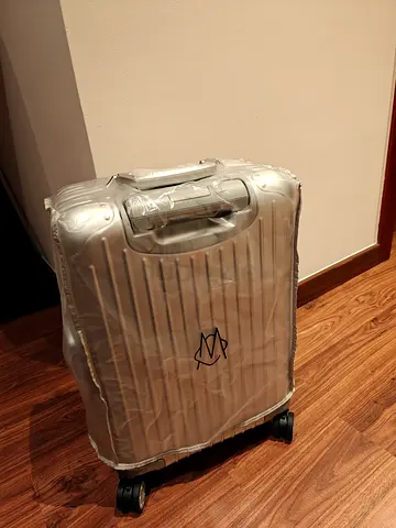 Suitcase aluminum