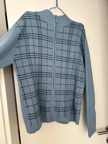 Stylish Blue Checkered Cardigan