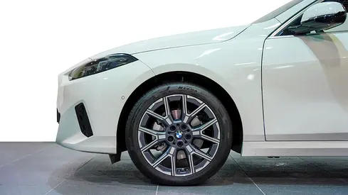 صورة مصغرة 6 لـ 2025 BMW 1-SERIES
