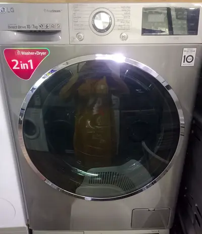 LG washing machine 10 washer 7kg dryer same like new