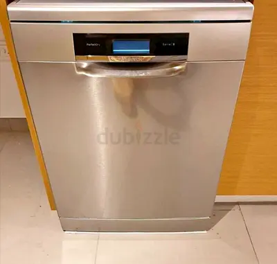 Bosch series8 dishwasher 3racks Almost New condition