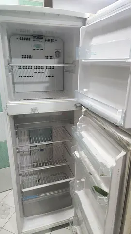 Hitachi fridge, double door, good working condition