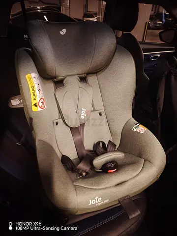Joie I-Spin 360 Car Seat in Excellent Condition!