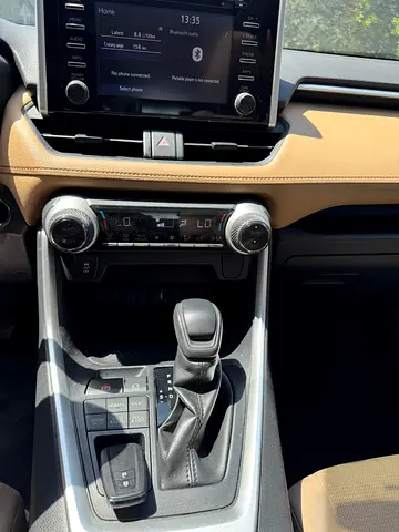 صورة 14 لـ 2019 Toyota RAV 4