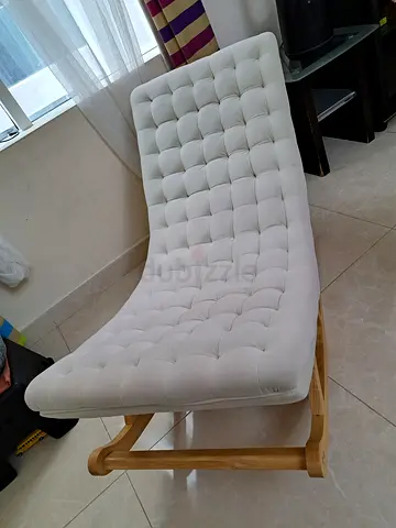 Elegant White Chaise Lounge with Wooden Frame