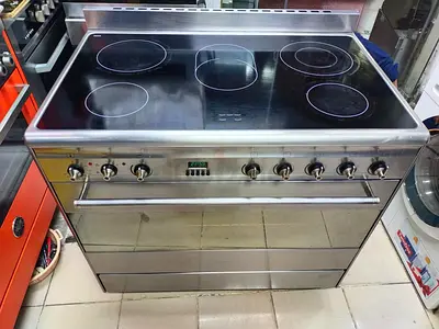 Smeg Full Electric Ceramic Cooker. 90Cm.