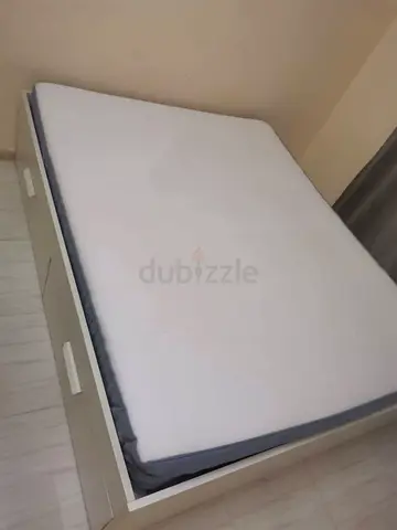Bed ikea