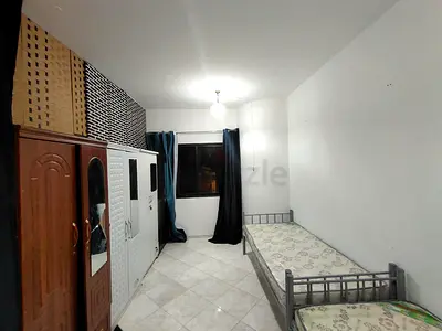 ROOM WITH  Windows LOCATED IN AL RIGGA Next to day to day