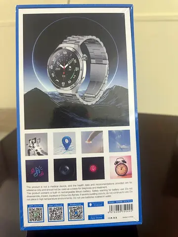 Stylish Smartwatch with Health Monitoring Features