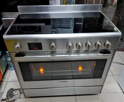 Bosch Series 6 Full Electric Ceramic Cooker.
