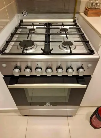 Electrolux 4 Burner Gas cooker 60 by 60cm with fan