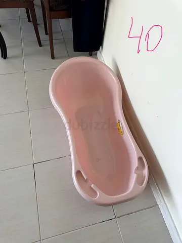 Baby bath tub