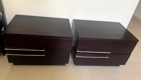 Stylish Modern Nightstands in Dark Wood Finish