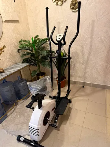 New TechnoGear Magnetic Elliptical Cross Trainer with LCD Monitor