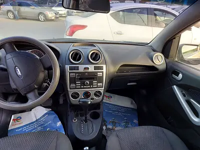 2014 FORD FIGO 照片 19