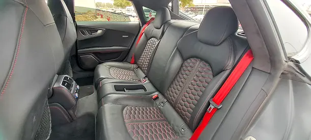 2015 AUDI RS7 — фото 12