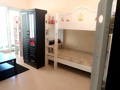 Female bedspace for rent in business bay