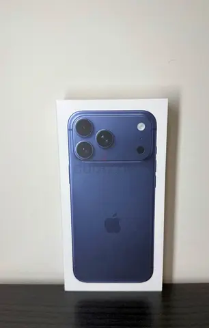 Apple iPhone 17 pro max  with box  few months used
