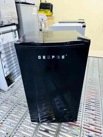 GEEPAS Compact Mini Fridge - Perfect for Small Spaces