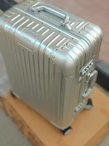Suitcase aluminum