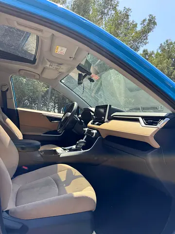 صورة 17 لـ 2019 Toyota RAV 4