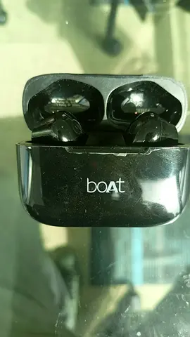 Airpod Boat