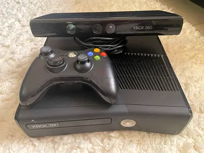 Xbox 360 with 12 games and Kinect