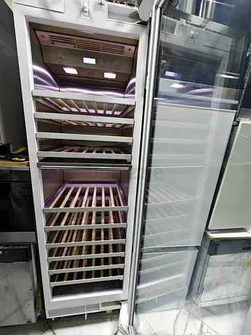 Gaggenau built in wine cellar in excellent