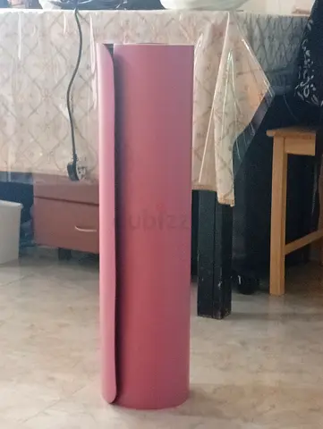 Elegant pink color yoga mat