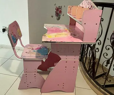 Charming Little Girls Study Desk and Chair Set