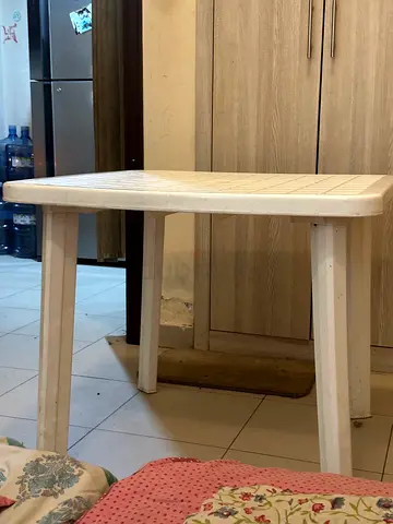 Stylish White Table for Sale