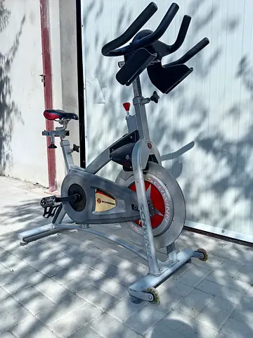 Used Spinning Bike for Effective Indoor Workouts