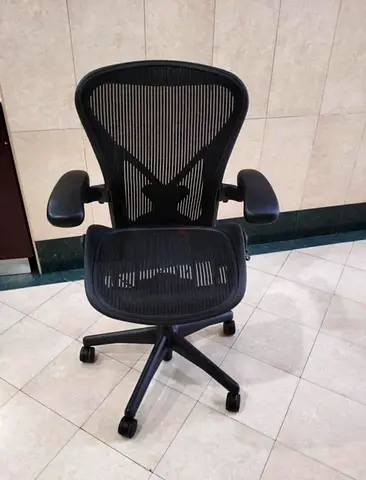 Aeron Herman Miller Office Chair| Rear and Forward Tilt Limiter| Adjustable Arms| Adjustable Posture