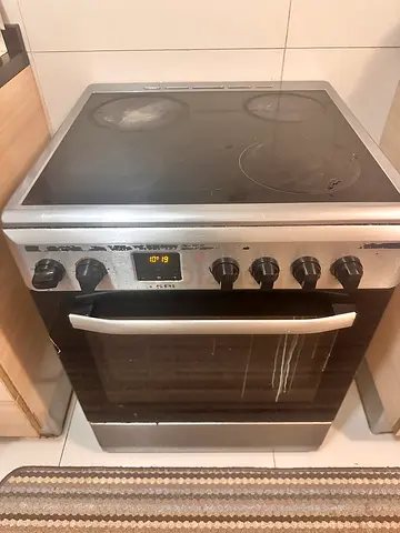 Used Electric Oven for Sale - Great Condition