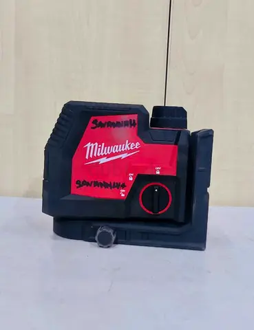 MILWAUKEE CROSS LINE LASER 4V