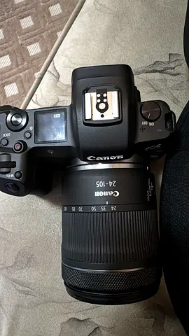 Cannon camera with 4 lenses