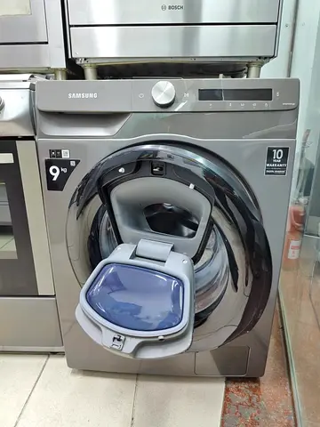 Samsung latest model 9 kg washer door in door 1400 rpm speed for spin