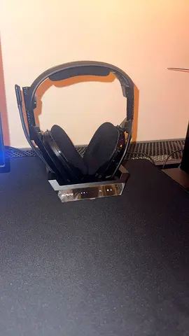 Astro a50 Wireless Over-Ear Headphones with Charging Dock