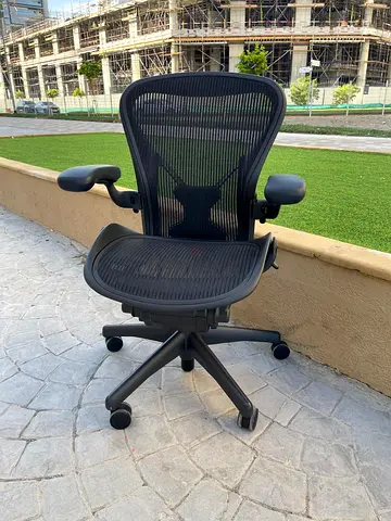 Herman Miller Best Chair Aeron Classic Chair fully loaded Size B