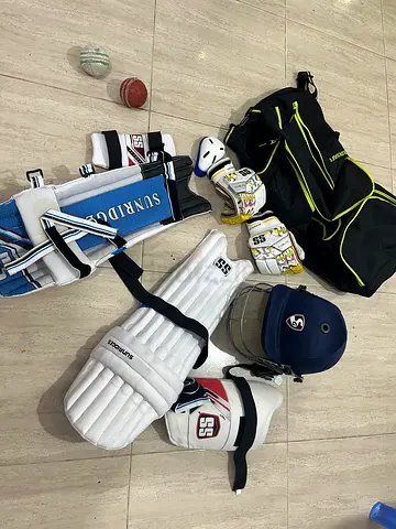 SS Brand Cricket complete set (8 to 17 Years Age)