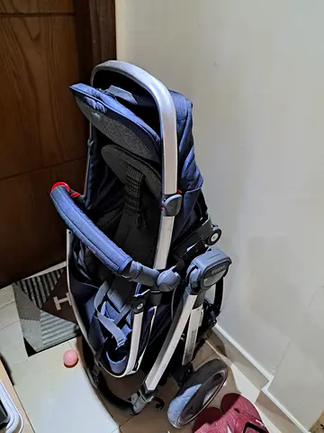 Gently Used Standard Stroller in Blue