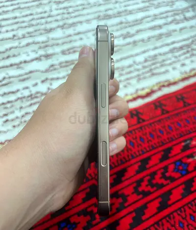 iPhone 16 pro Sleek and Slim Smartphone in Excellent Condition