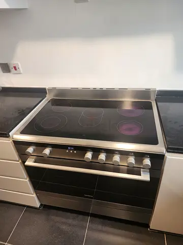 Siemens Electric Stove Oven 90x60cm Freestanding