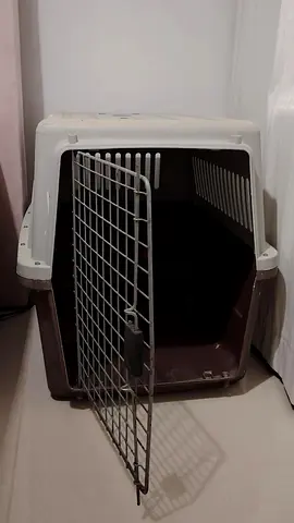 Dog Crate urgent must go