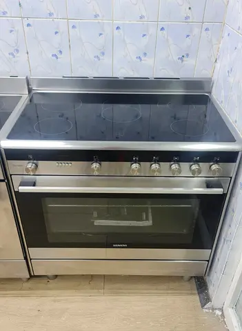 Siemens iq700 full electric digital cooking range latest version price (2300
